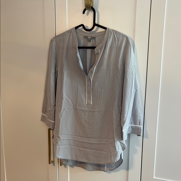 Uniqlo Tops - Uniqlo Gray 3/4 Sleeve Mandarin Collar Blouse